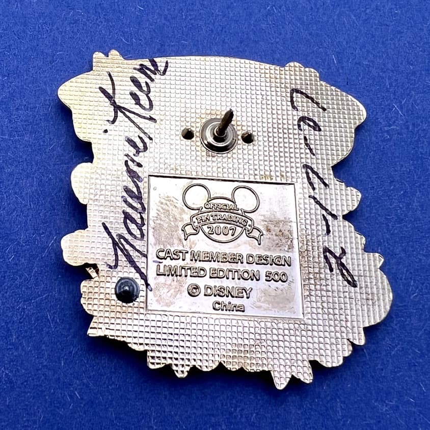 Twitterpated Thumper LE 500 Pin - SIGNED BY ARTIST (RARE)